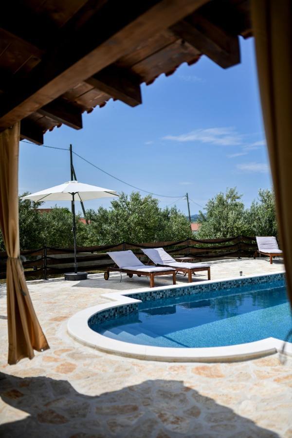 Wonderful Holiday House Bruno With Heated Pool Задар Экстерьер фото