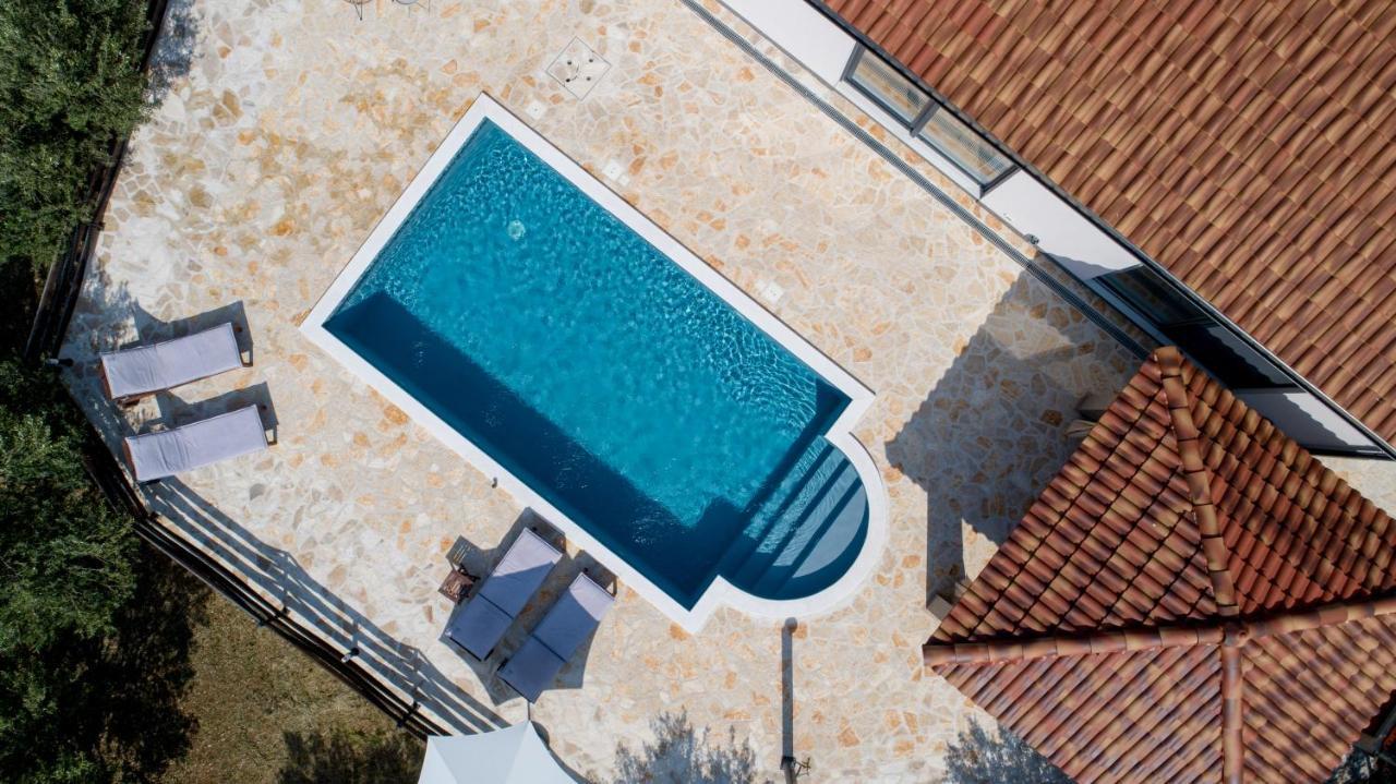 Wonderful Holiday House Bruno With Heated Pool Задар Экстерьер фото